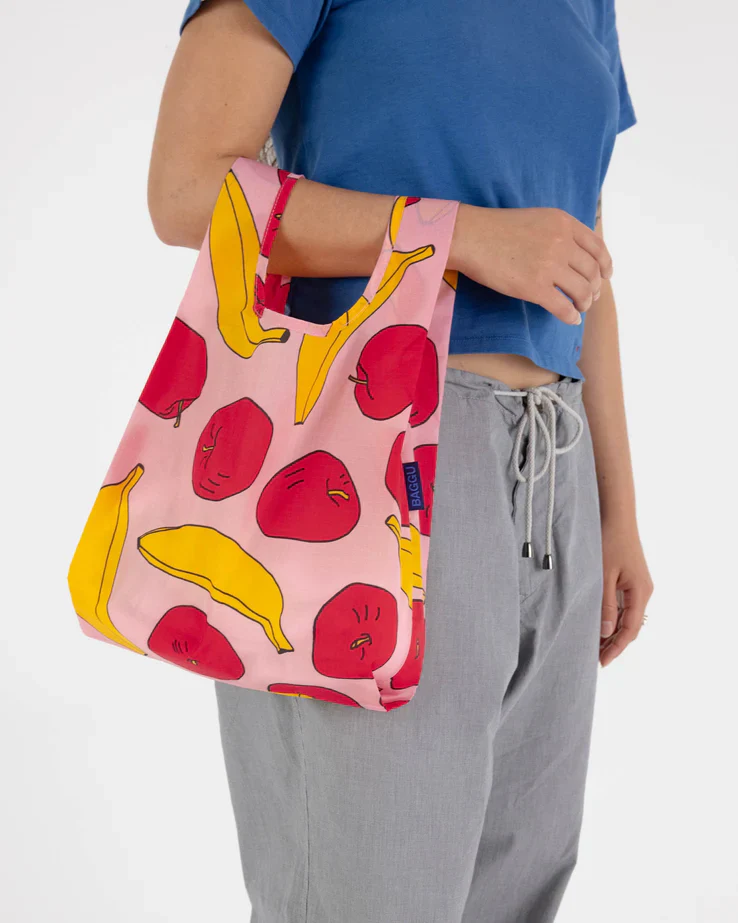 Baggu Baby Bag - Light Pink Apples & Bananas - Image 2