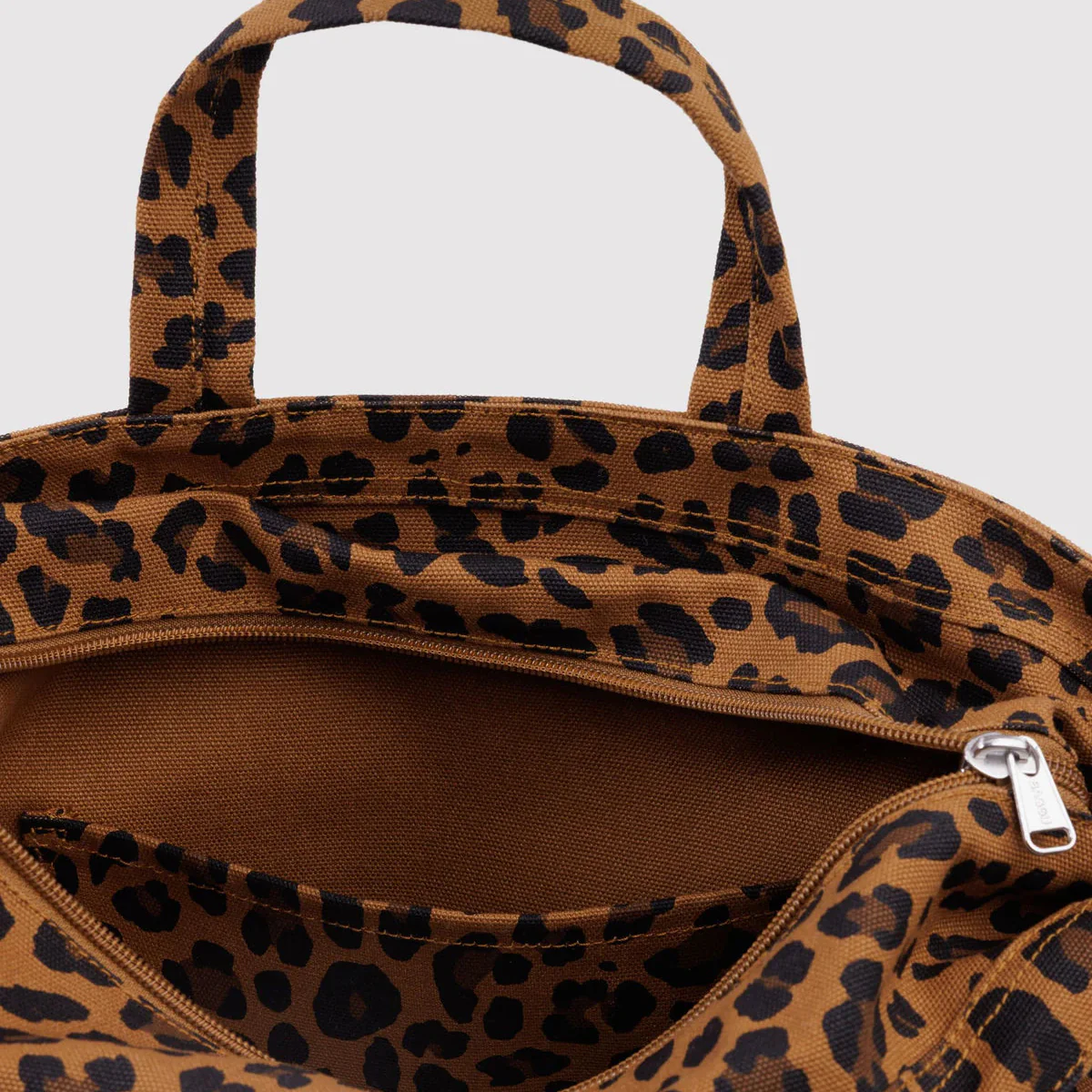 Baggu Horizontal Zip Duck Bag - Leopard - Image 3