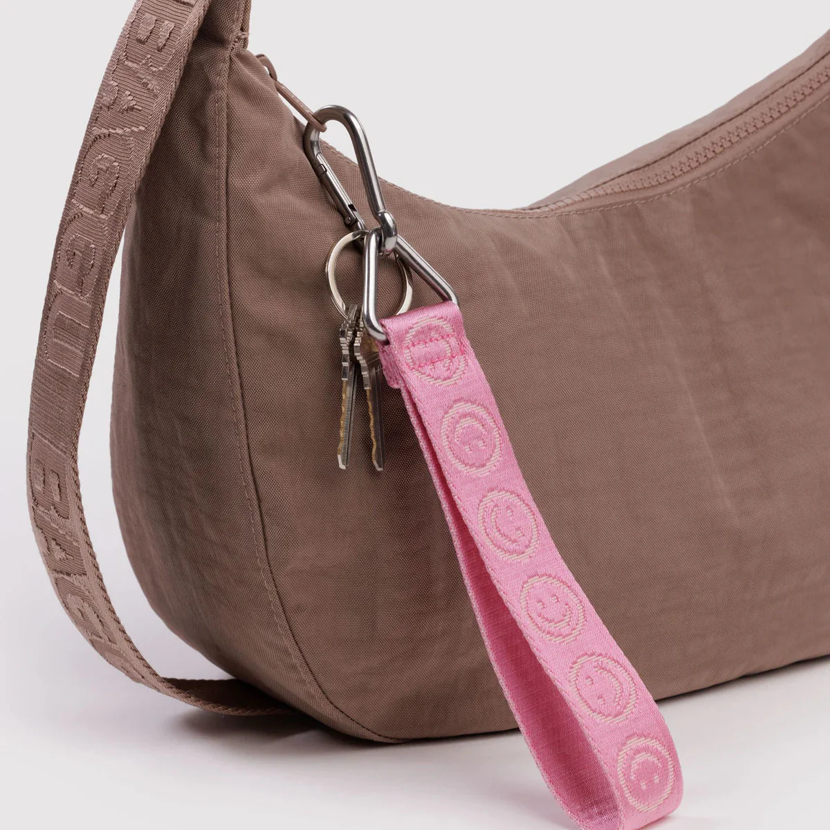 Baggu Logo Keychain - Pink Happy - Image 2