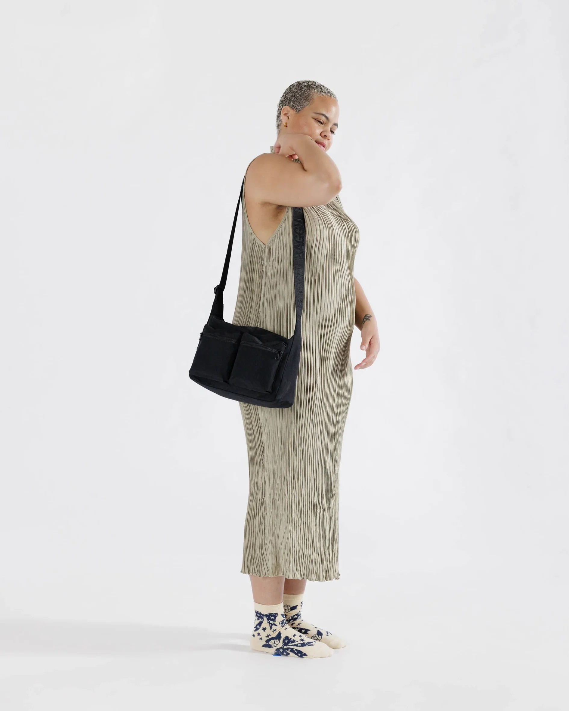 Baggu Medium Cargo Crossbody - Black - Image 3