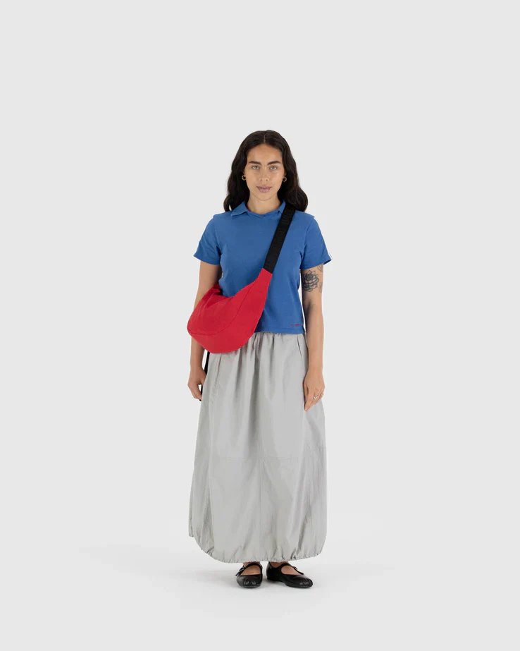 Baggu Medium Nylon Crescent Bag - Candy Apple - Image 2