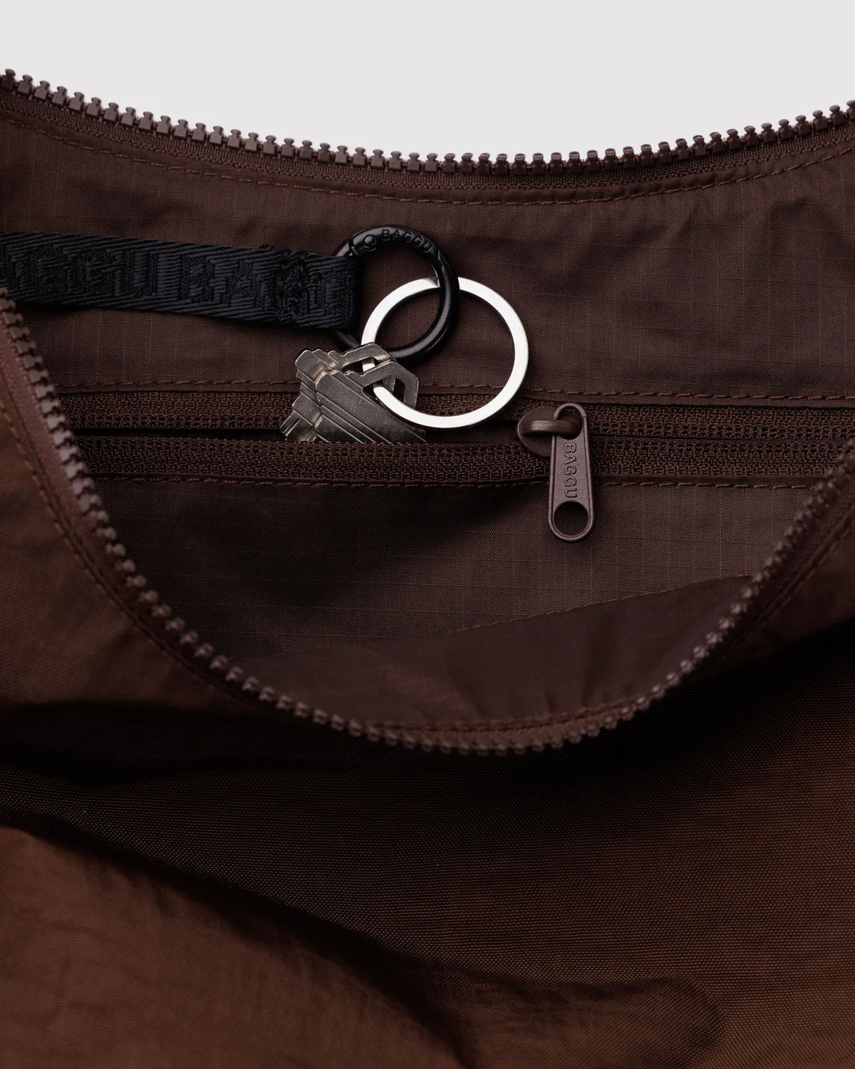Baggu Medium Nylon Crescent Bag - Coffee - Image 3