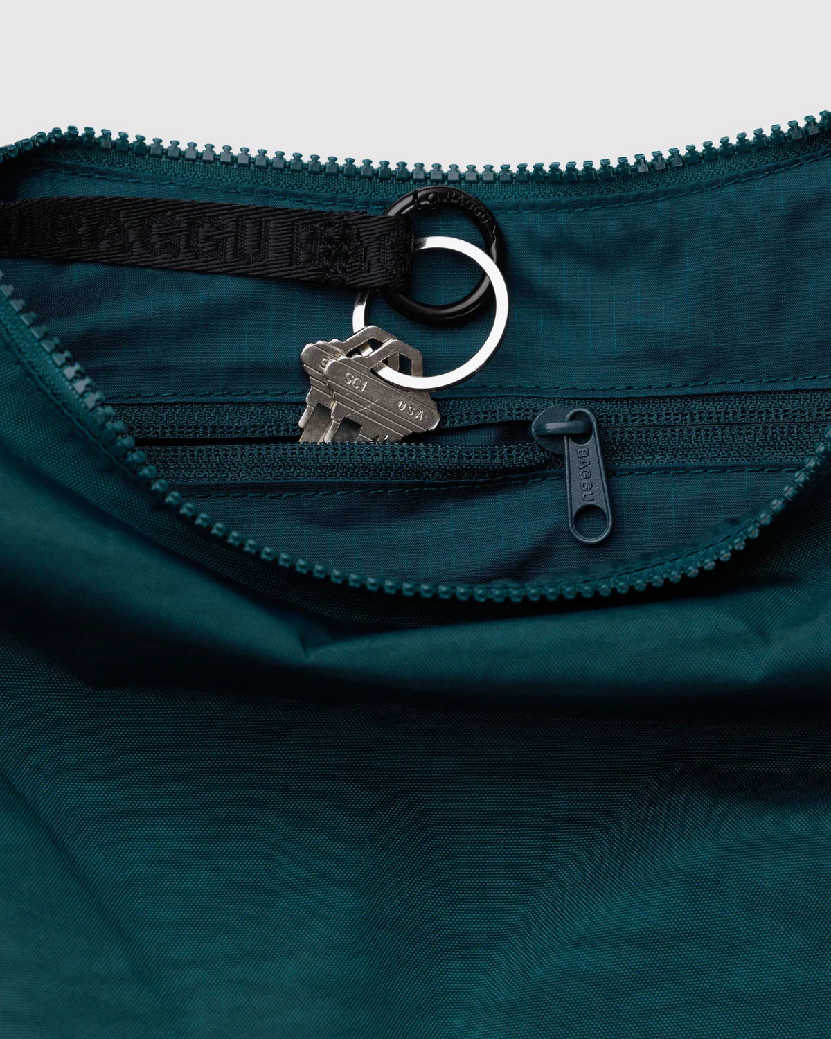 Baggu Medium Nylon Crescent Bag - Deep Sea - Image 3