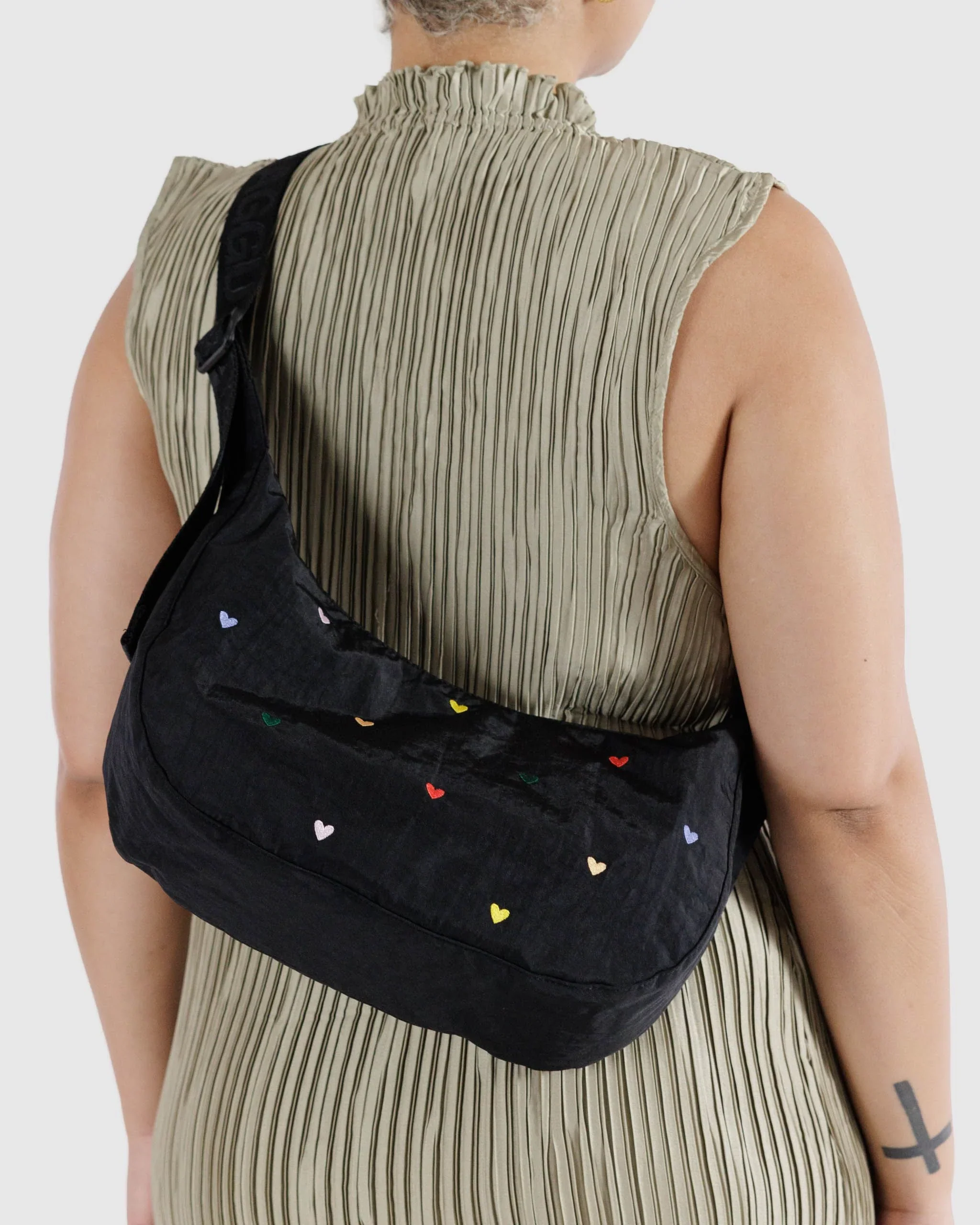 Baggu Medium Nylon Crescent Bag - Embroidered Hearts - Image 3