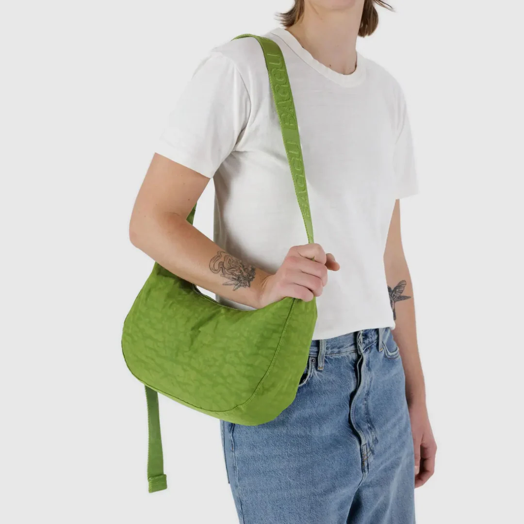 Baggu Medium Nylon Crescent Bag - Green Juice - Image 2