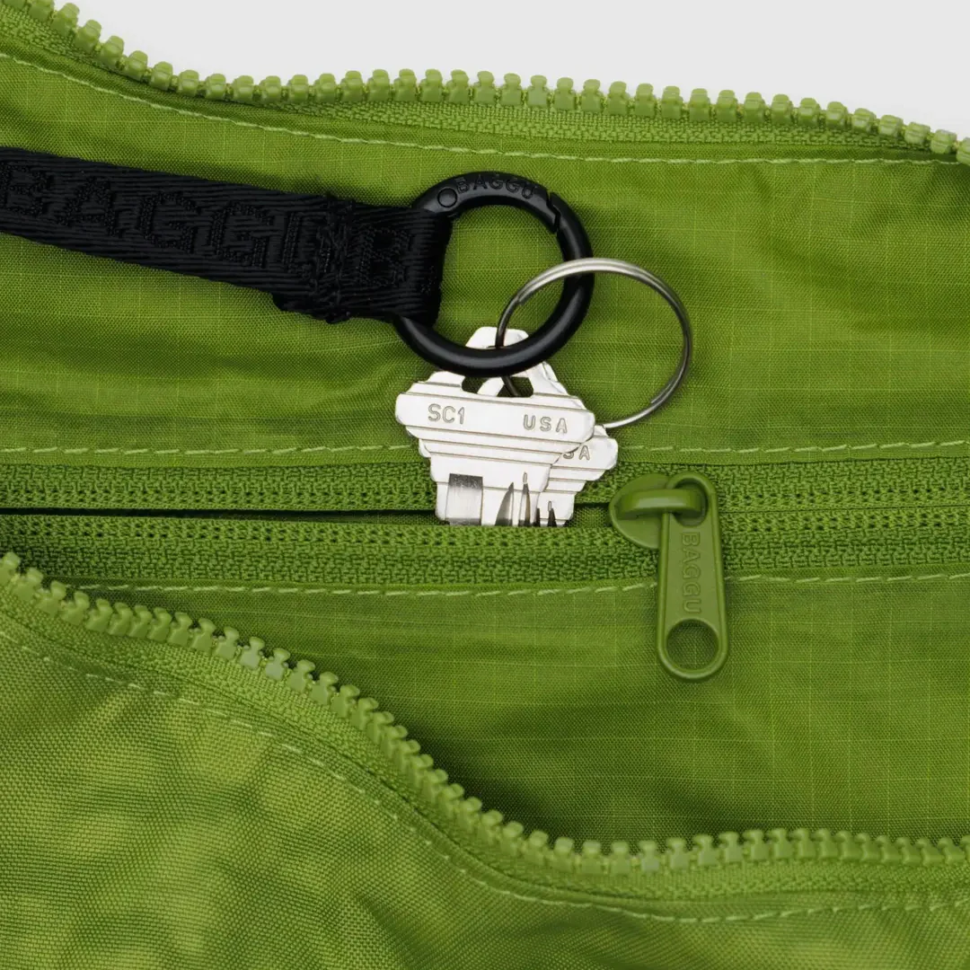 Baggu Medium Nylon Crescent Bag - Green Juice - Image 3