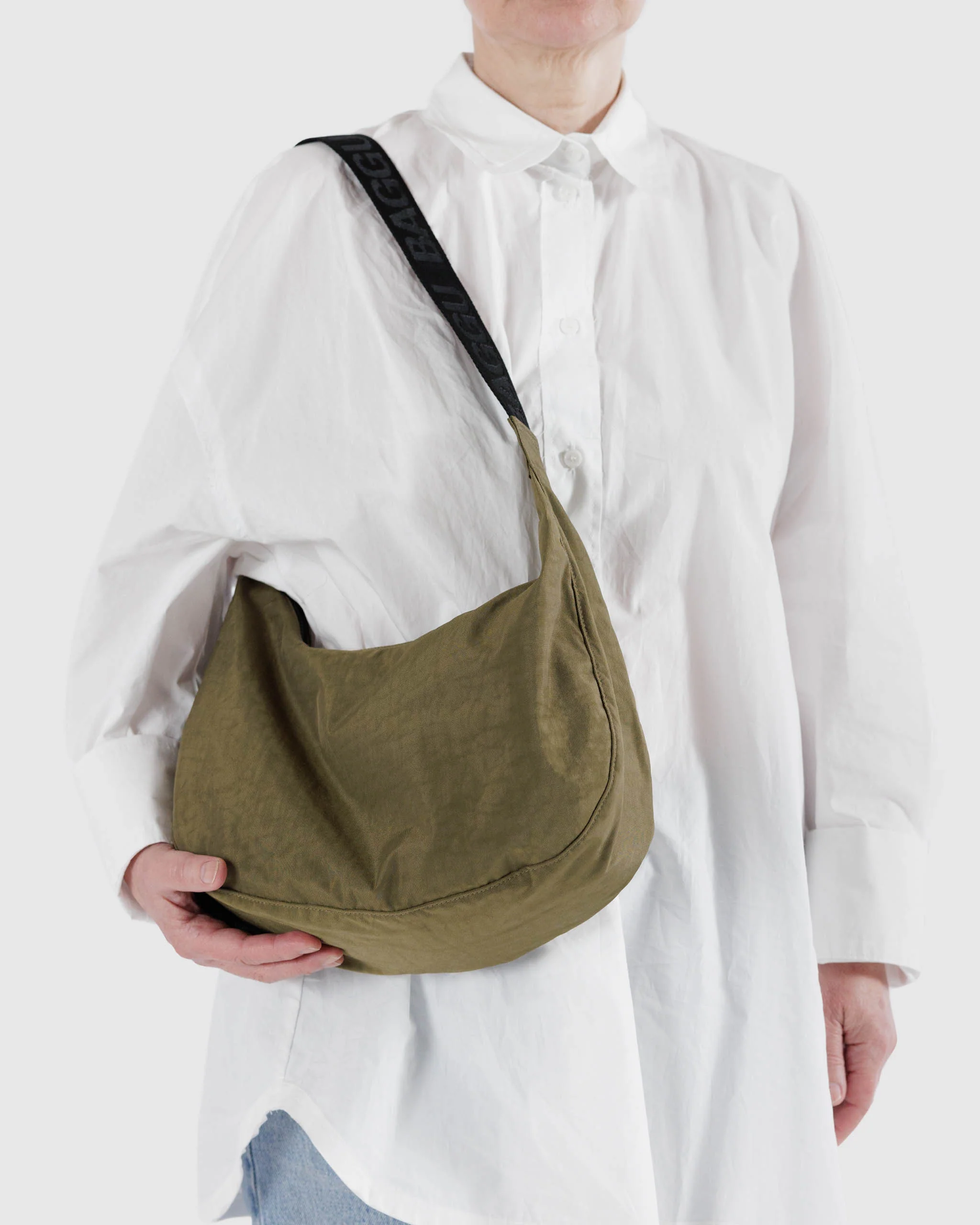 Baggu Medium Nylon Crescent Bag - Seaweed - Image 2