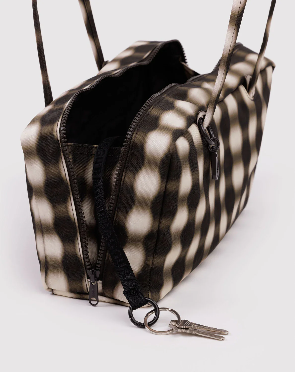 Baggu Nylon Bowler Bag - Blurred Gingham Brown - Image 4