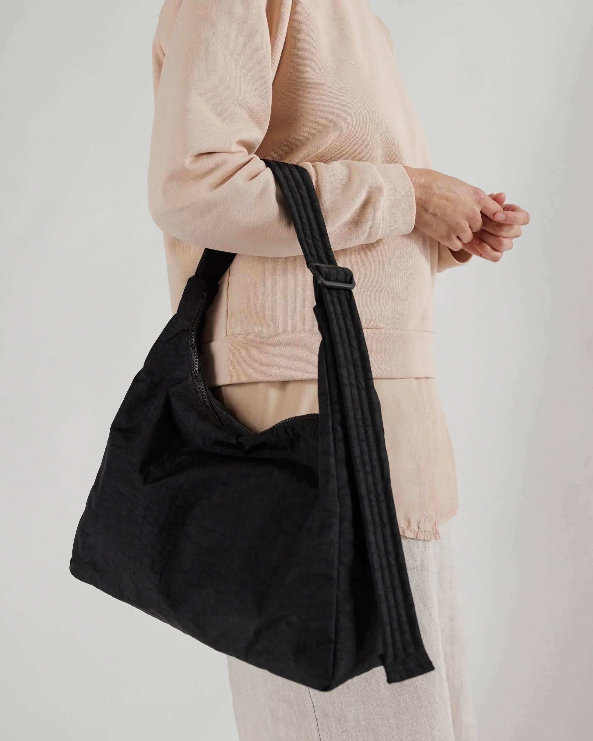 Baggu Nylon Shoulder Bag - Black - Image 2