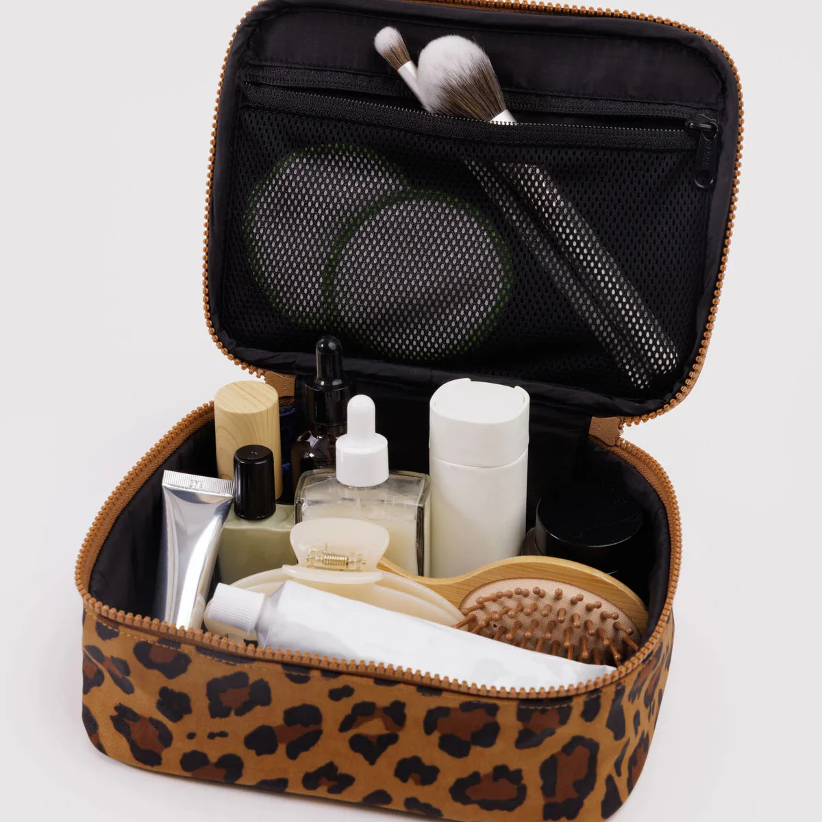 Baggu Small Cosmetic Case - Leopard - Image 2