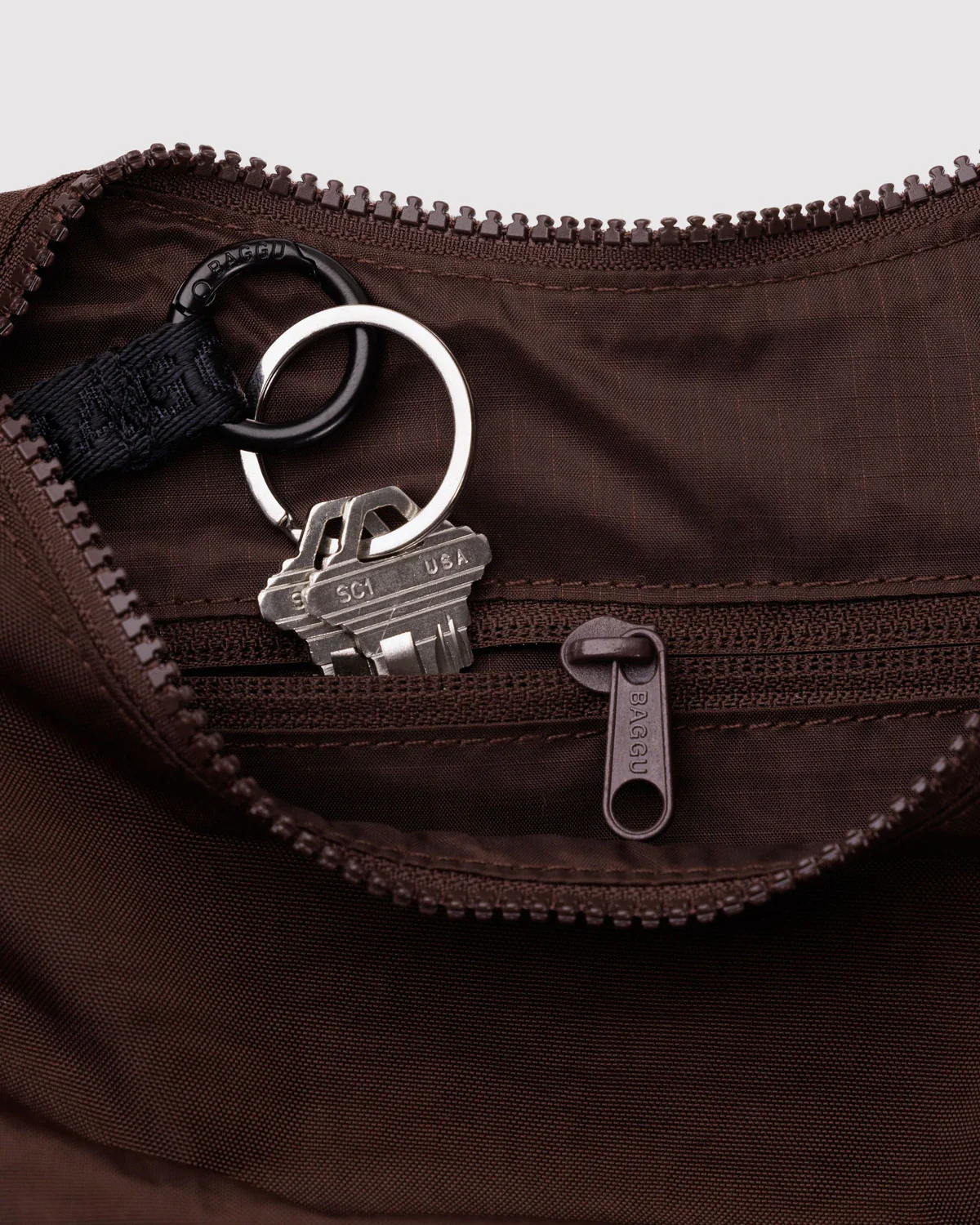 Baggu Small Nylon Crescent Bag - Coffee - Image 3