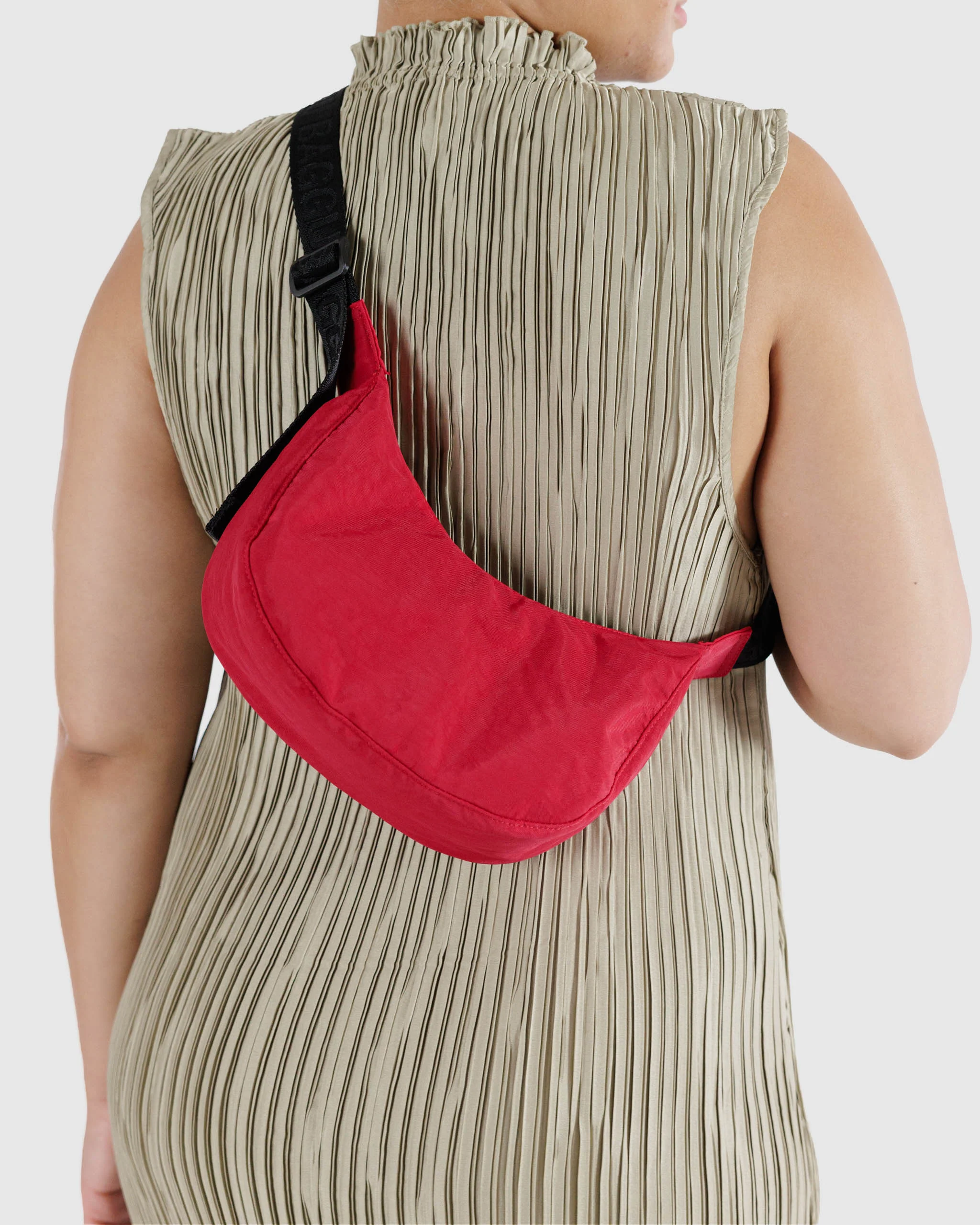 Baggu Small Nylon Crescent Bag - Candy Apple - Image 2