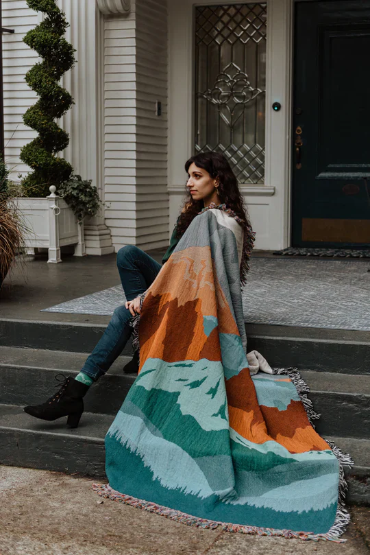 Throw Blanket - Calling Mountains - Image 2