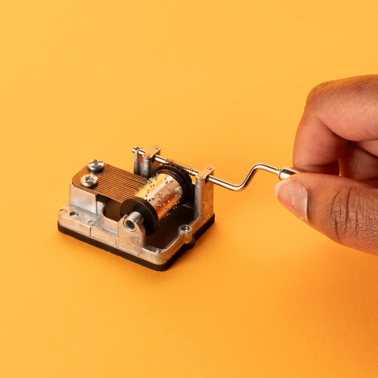 Come Together - Crank Handle Music Box - Image 2