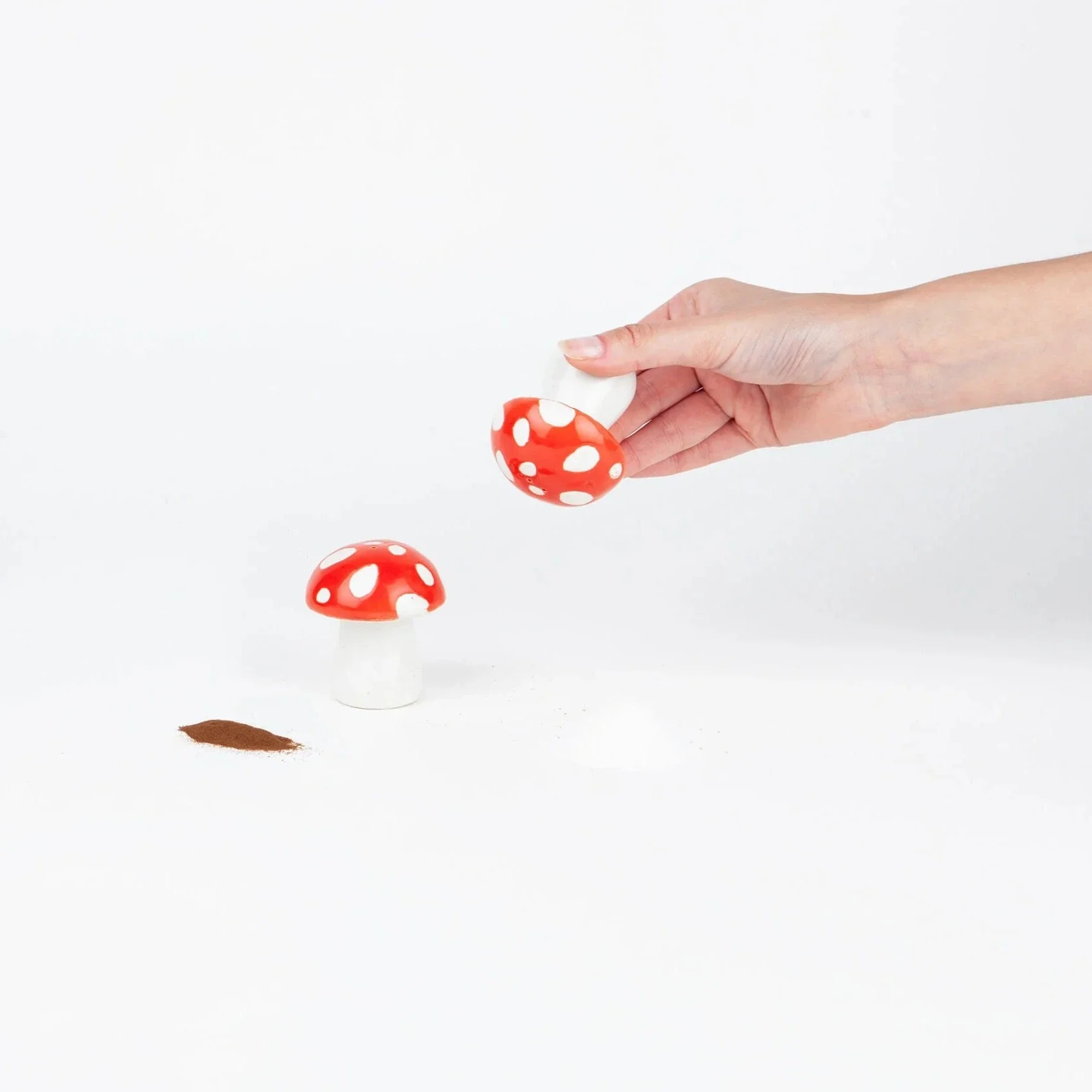 DOIY Salt & Pepper - Amanita - Image 2