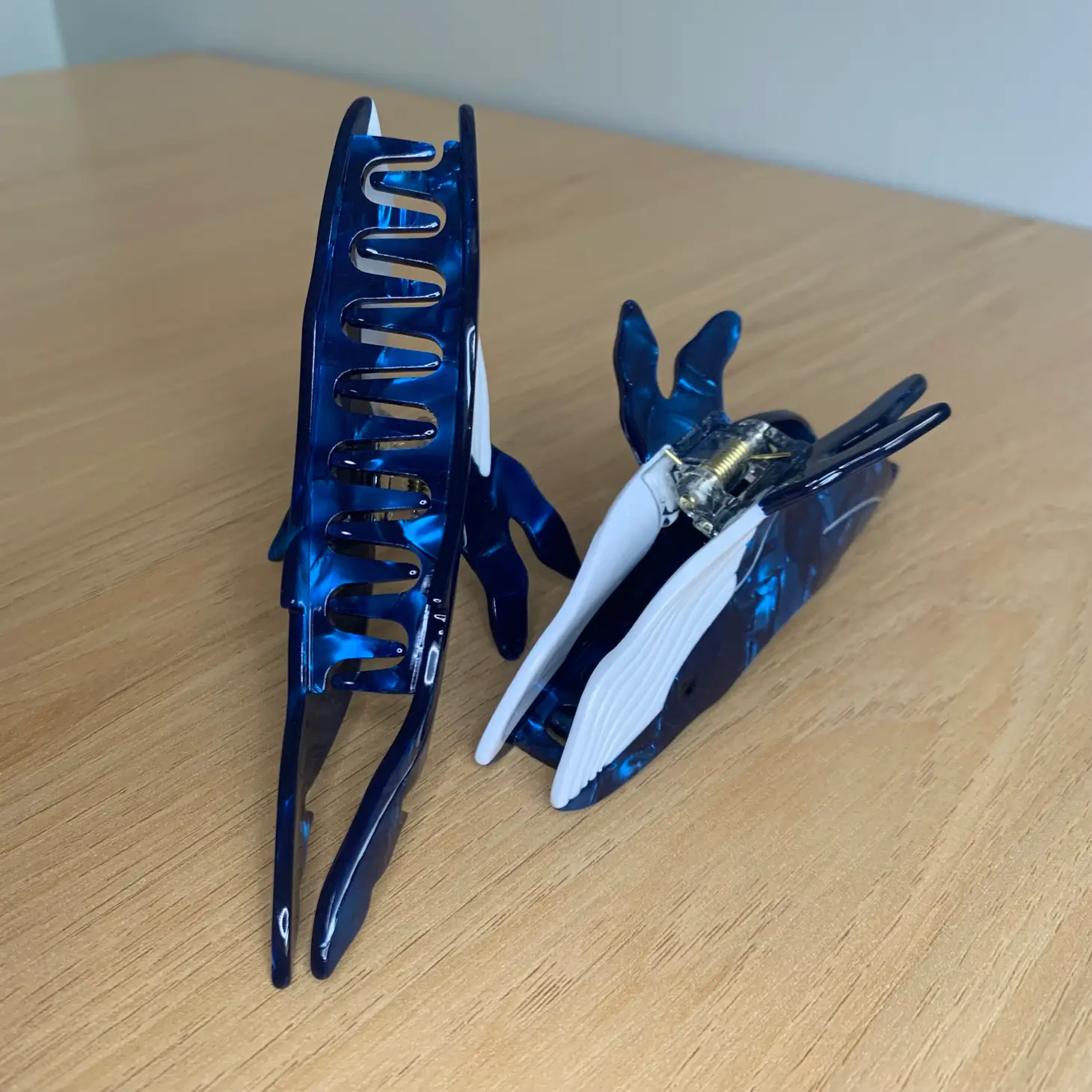 Hair Claw - Whale Deep Sea Blue - Image 3