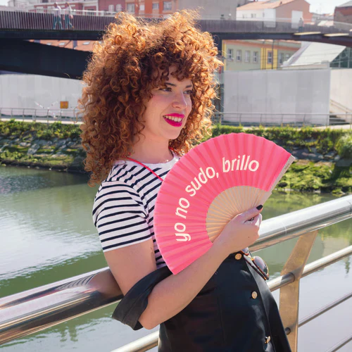 Hand Fan - Yo No Sudo Brillo - Pink - Image 3