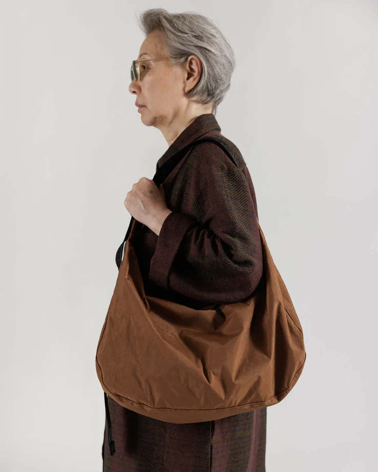 Baggu Large Nylon Crescent Bag - Brown - Image 3