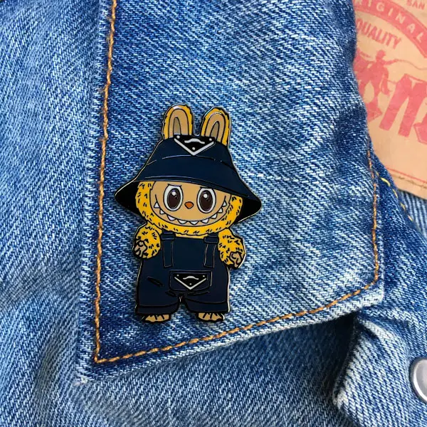 Parada Labubu Pin - Image 2