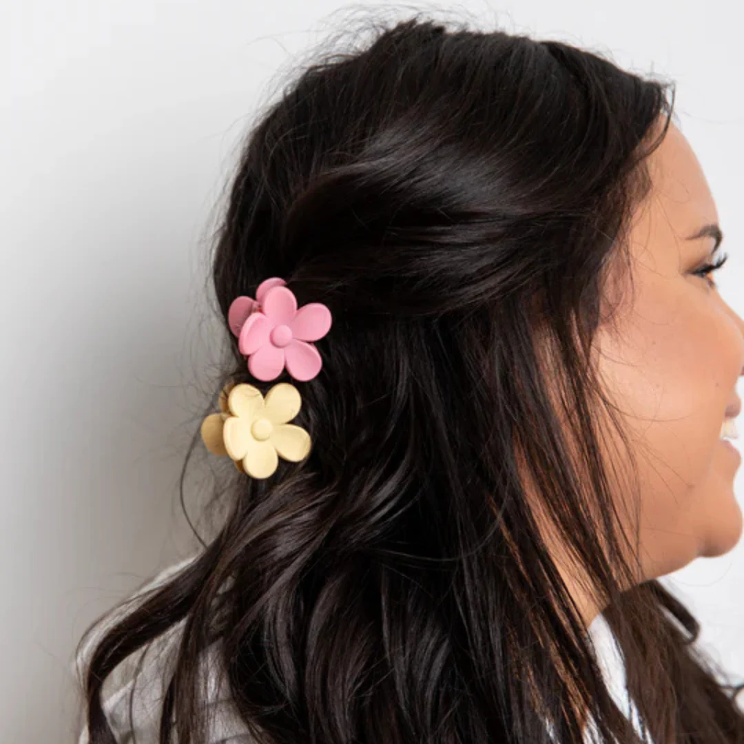 Talking Out of Turn - Flower Claw Clip - Image 2