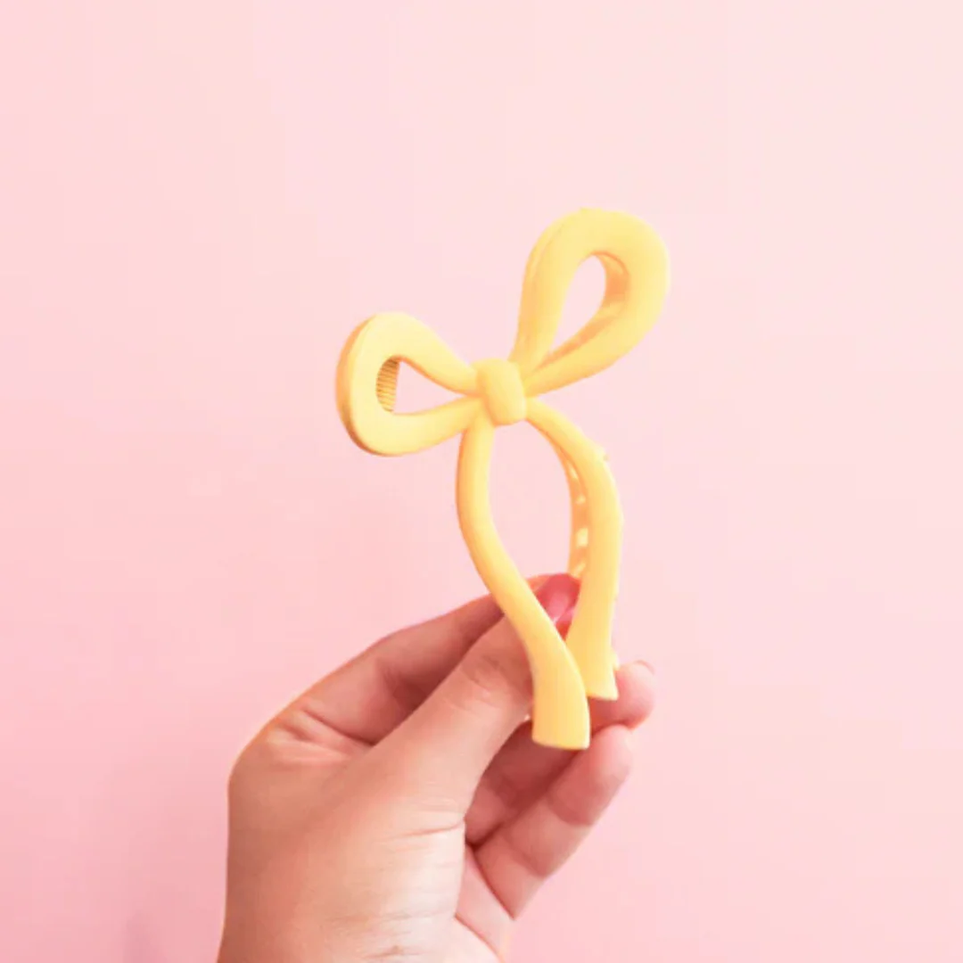 Talking Out of Turn - Lemon Bow Clip