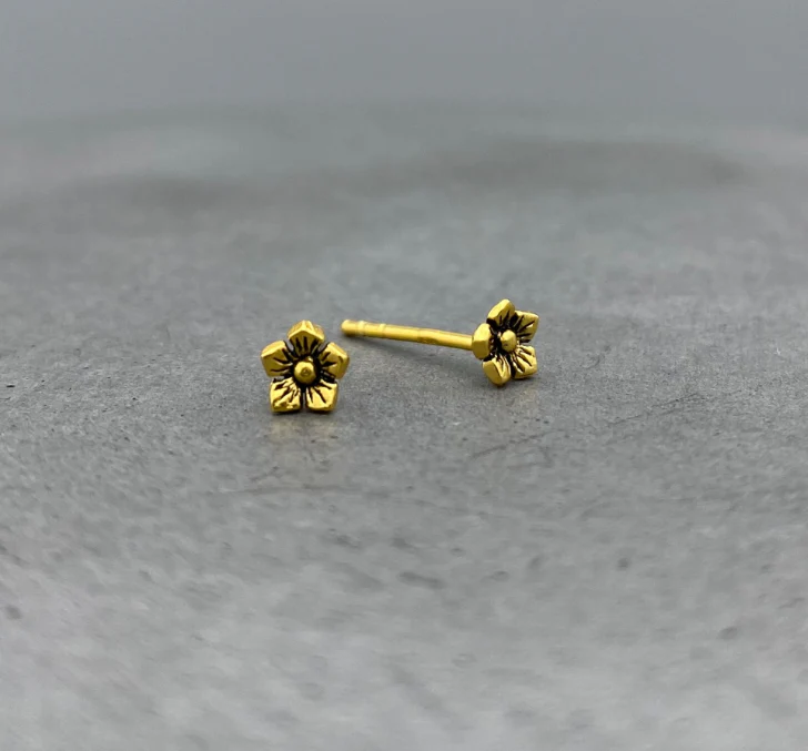 V Gold Little Jasmine Studs